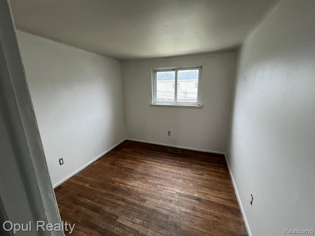 29200 MANCHESTER Street, Westland, MI — Photo 12
