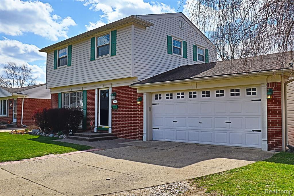 9864 LINCOLN Street, Taylor, MI 48180 — Photo 3