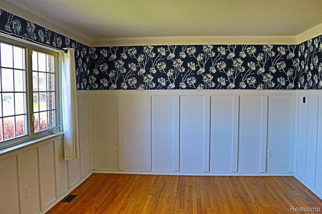 9864 LINCOLN Street, Taylor, MI 48180 — Photo 8