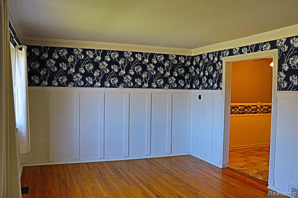 9864 LINCOLN Street, Taylor, MI 48180 — Photo 9
