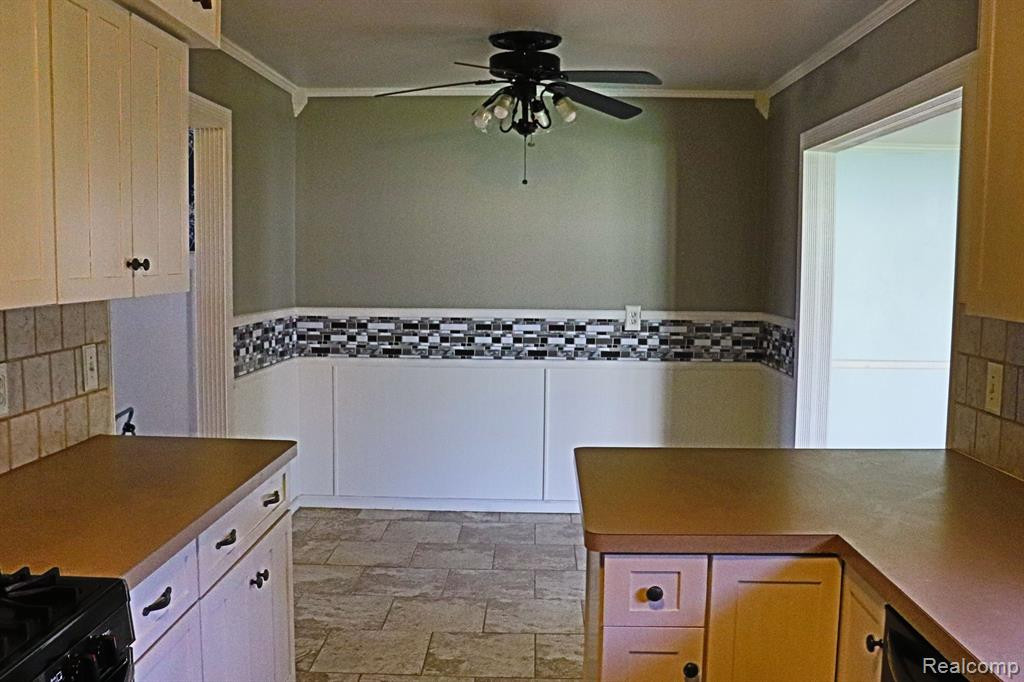 9864 LINCOLN Street, Taylor, MI 48180 — Photo 21