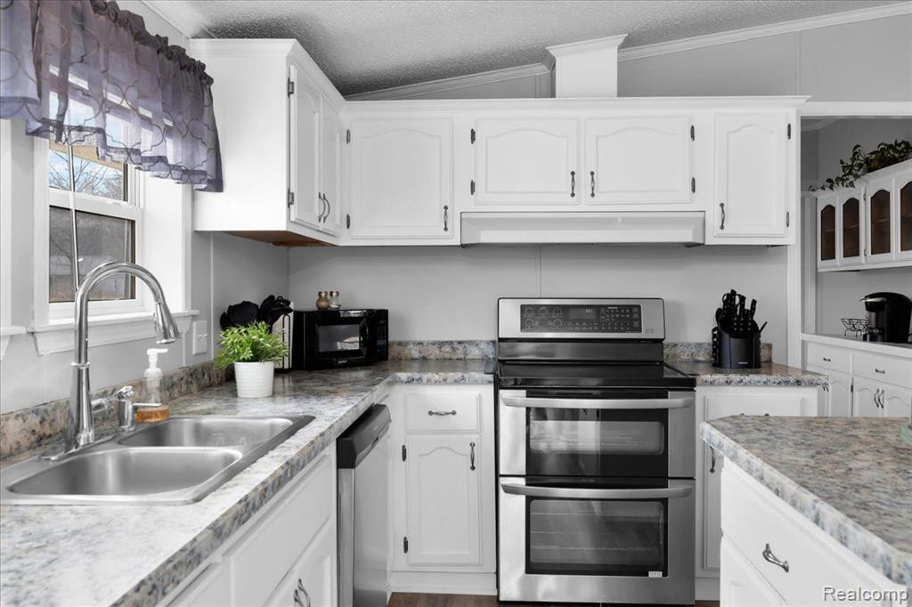 9971 EXETER Road, Carleton, MI 48117 — Photo 25