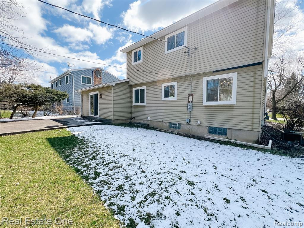 4763 CREST VIEW Avenue, Ypsilanti, MI 48197 — Photo 4