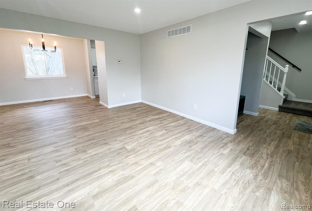 4763 CREST VIEW Avenue, Ypsilanti, MI 48197 — Photo 9
