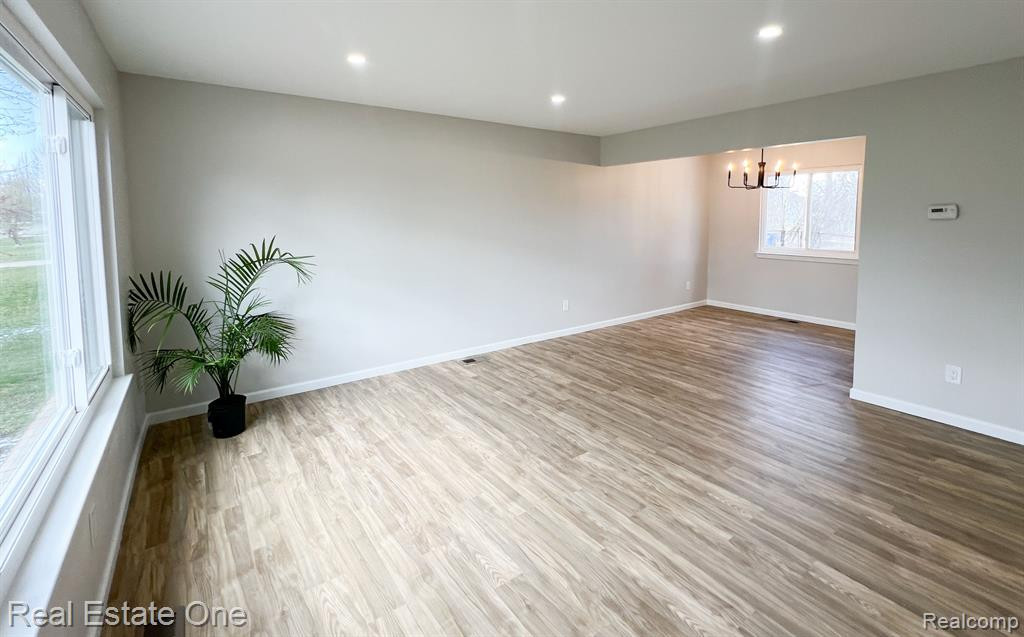4763 CREST VIEW Avenue, Ypsilanti, MI 48197 — Photo 10