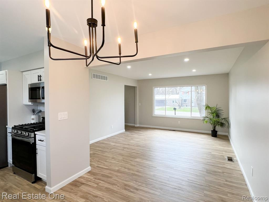 4763 CREST VIEW Avenue, Ypsilanti, MI 48197 — Photo 12
