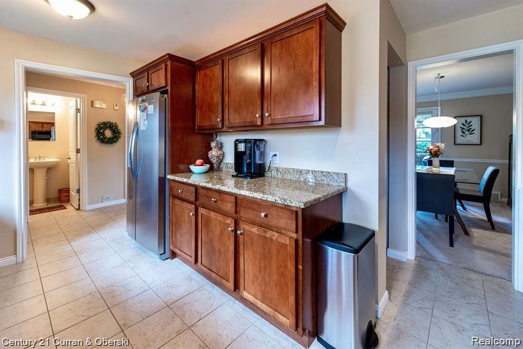 1062 STRATFORD Lane, Bloomfield Hills, MI 48304 — Photo 6