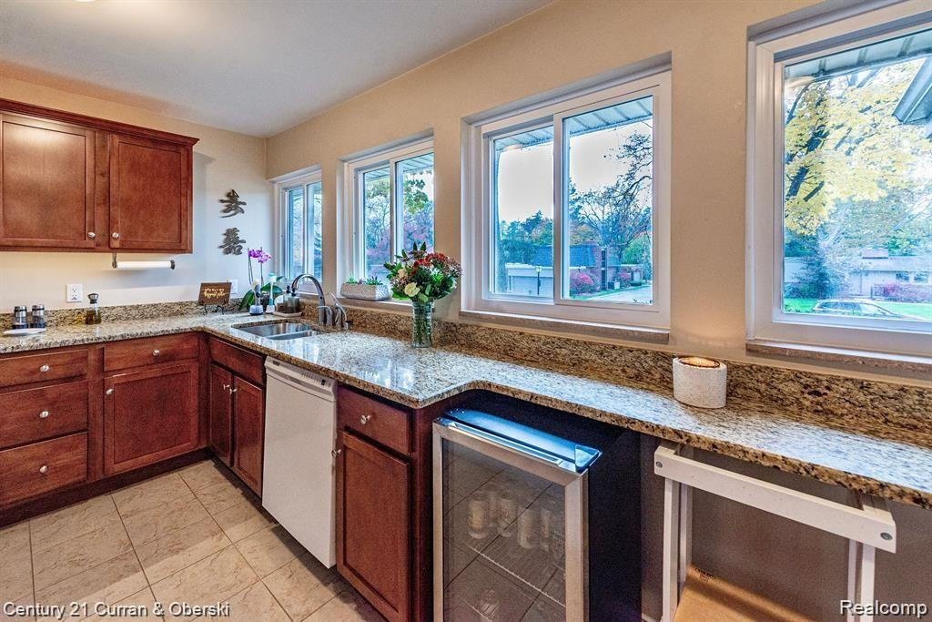 1062 STRATFORD Lane, Bloomfield Hills, MI 48304 — Photo 7