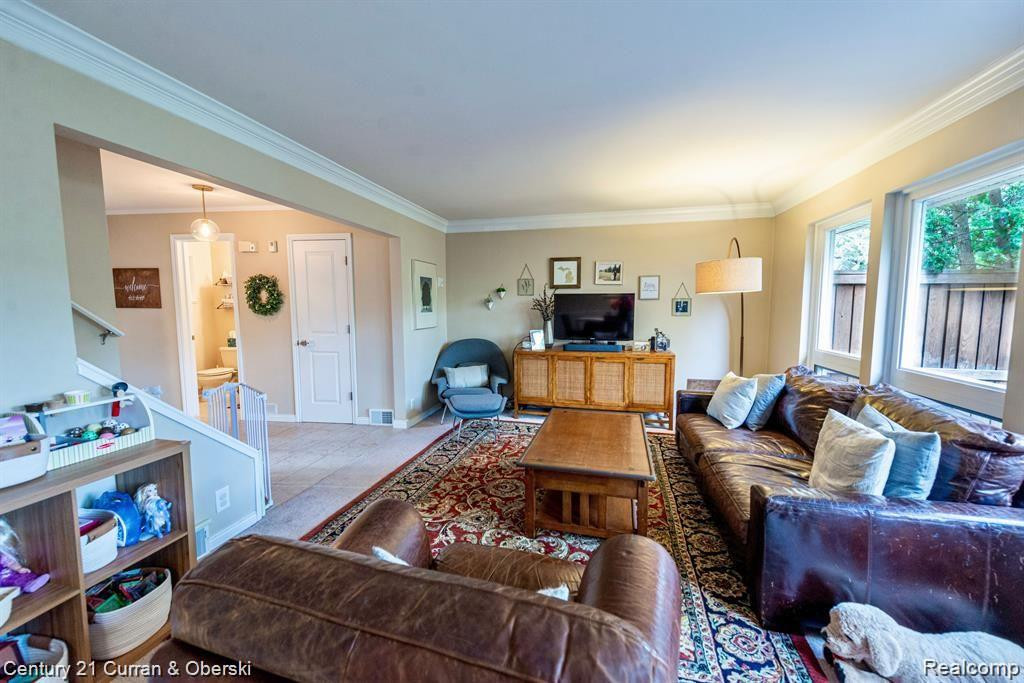 1062 STRATFORD Lane, Bloomfield Hills, MI 48304 — Photo 9