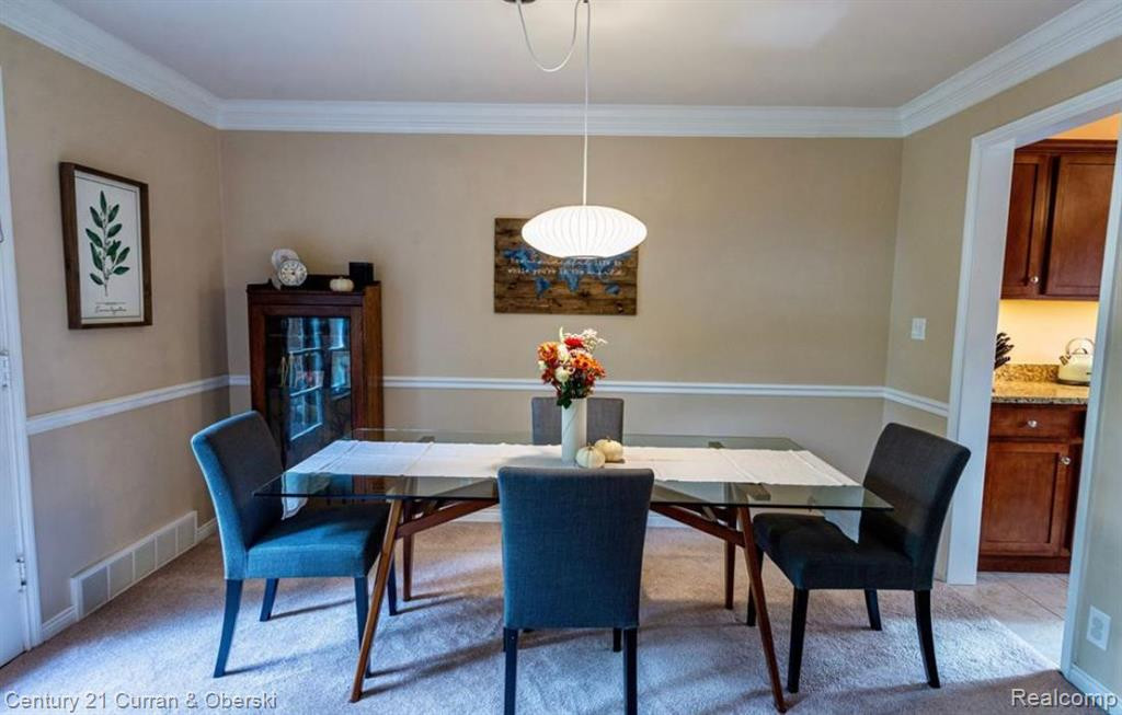 1062 STRATFORD Lane, Bloomfield Hills, MI 48304 — Photo 15