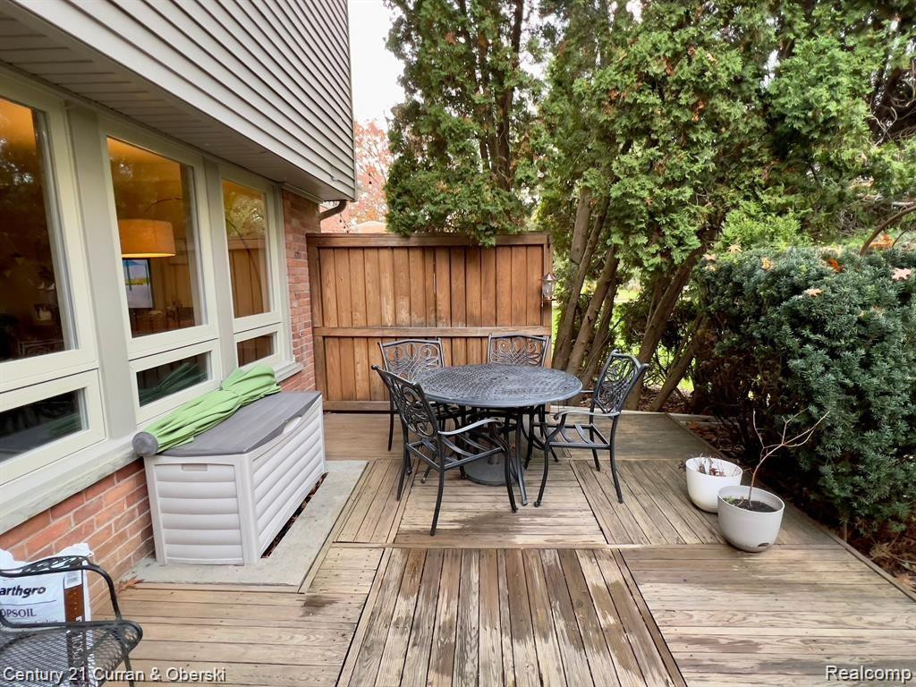 1062 STRATFORD Lane, Bloomfield Hills, MI 48304 — Photo 28