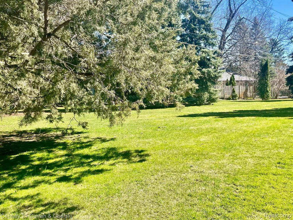 1062 STRATFORD Lane, Bloomfield Hills, MI 48304 — Photo 33