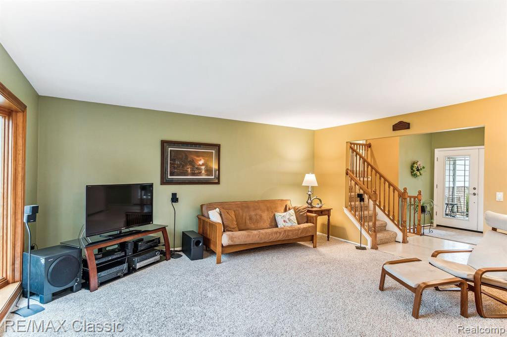 7088 CHADWICK Drive, Canton, MI 48187 — Photo 4