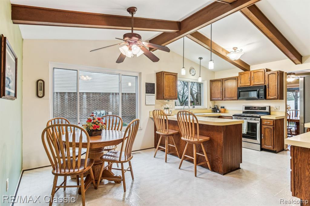 7088 CHADWICK Drive, Canton, MI 48187 — Photo 9