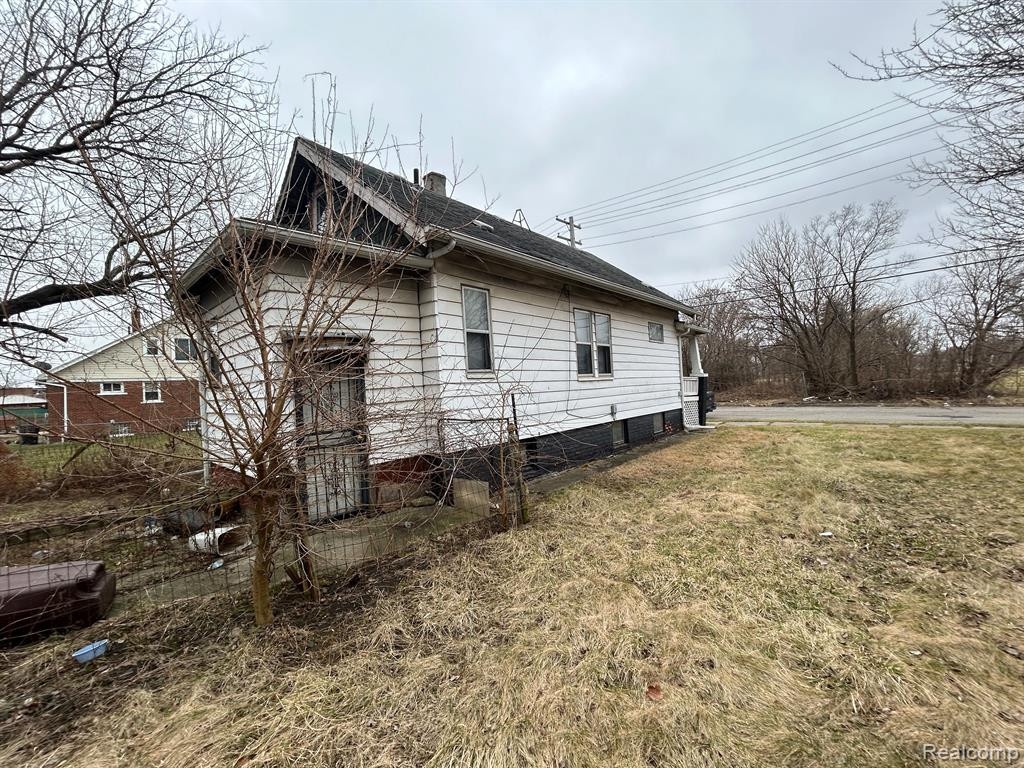 9138 GRACE Street, Detroit, MI 48213 — Photo 8