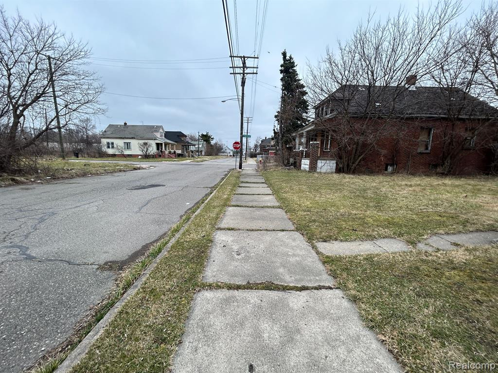 9138 GRACE Street, Detroit, MI 48213 — Photo 11
