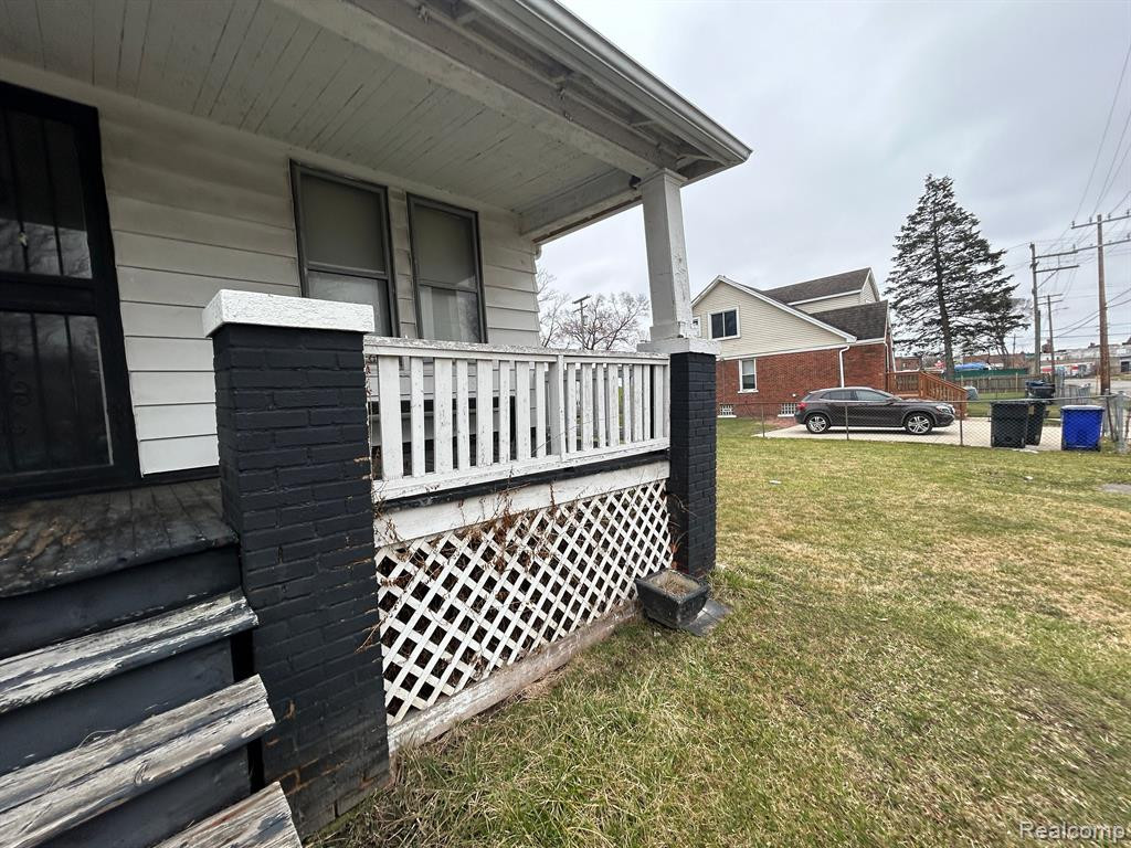 9138 GRACE Street, Detroit, MI 48213 — Photo 12