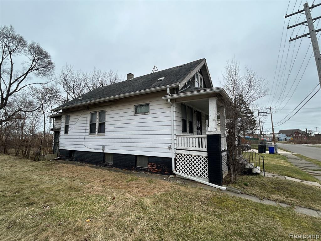 9138 GRACE Street, Detroit, MI 48213 — Photo 13