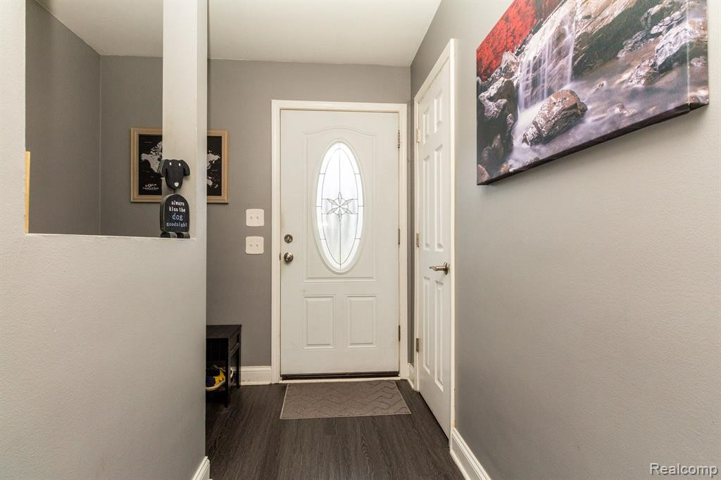 7670 SMILEY Avenue, Shelby Twp, MI 48316 — Photo 4