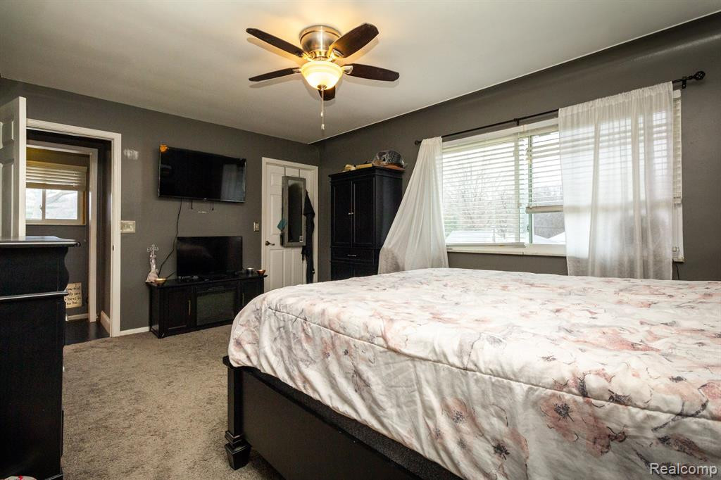 7670 SMILEY Avenue, Shelby Twp, MI 48316 — Photo 16