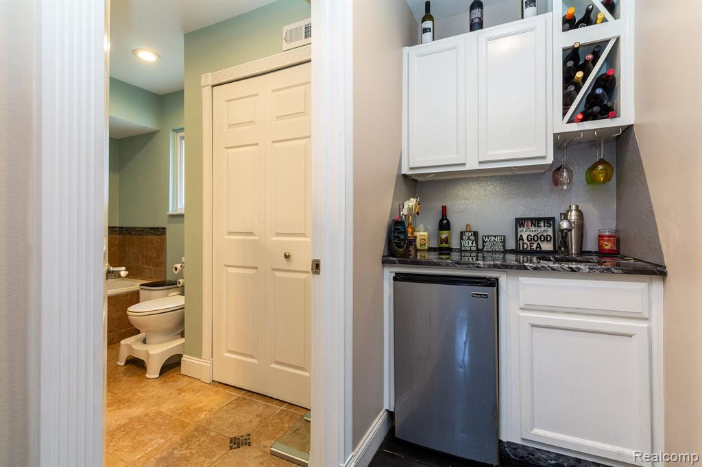 7670 SMILEY Avenue, Shelby Twp, MI 48316 — Photo 19