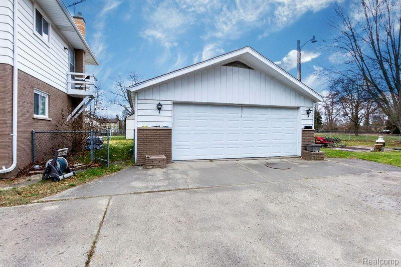 7670 SMILEY Avenue, Shelby Twp, MI 48316 — Photo 25