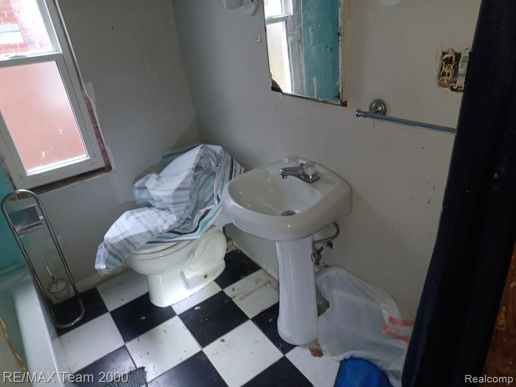 4394 SOMERSET Avenue, Detroit, MI 48224 — Photo 5
