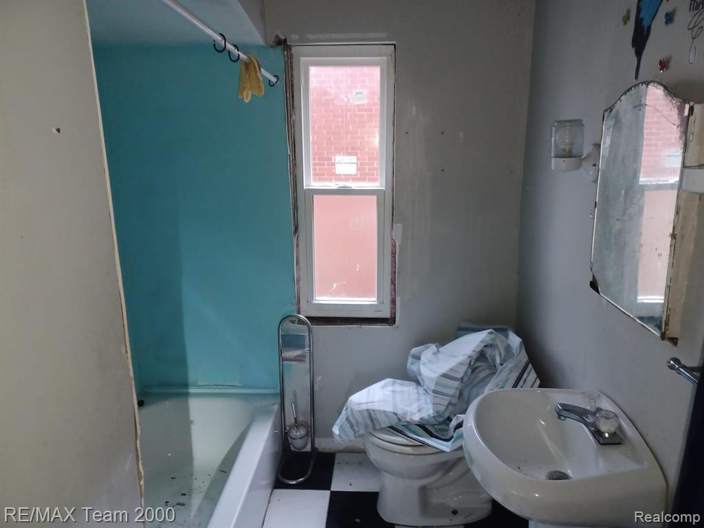 4394 SOMERSET Avenue, Detroit, MI 48224 — Photo 6