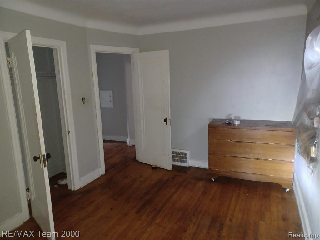 4394 SOMERSET Avenue, Detroit, MI 48224 — Photo 9