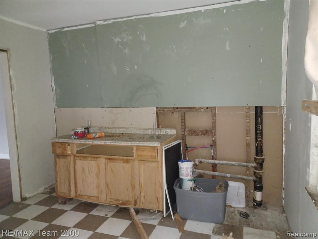 4394 SOMERSET Avenue, Detroit, MI 48224 — Photo 12