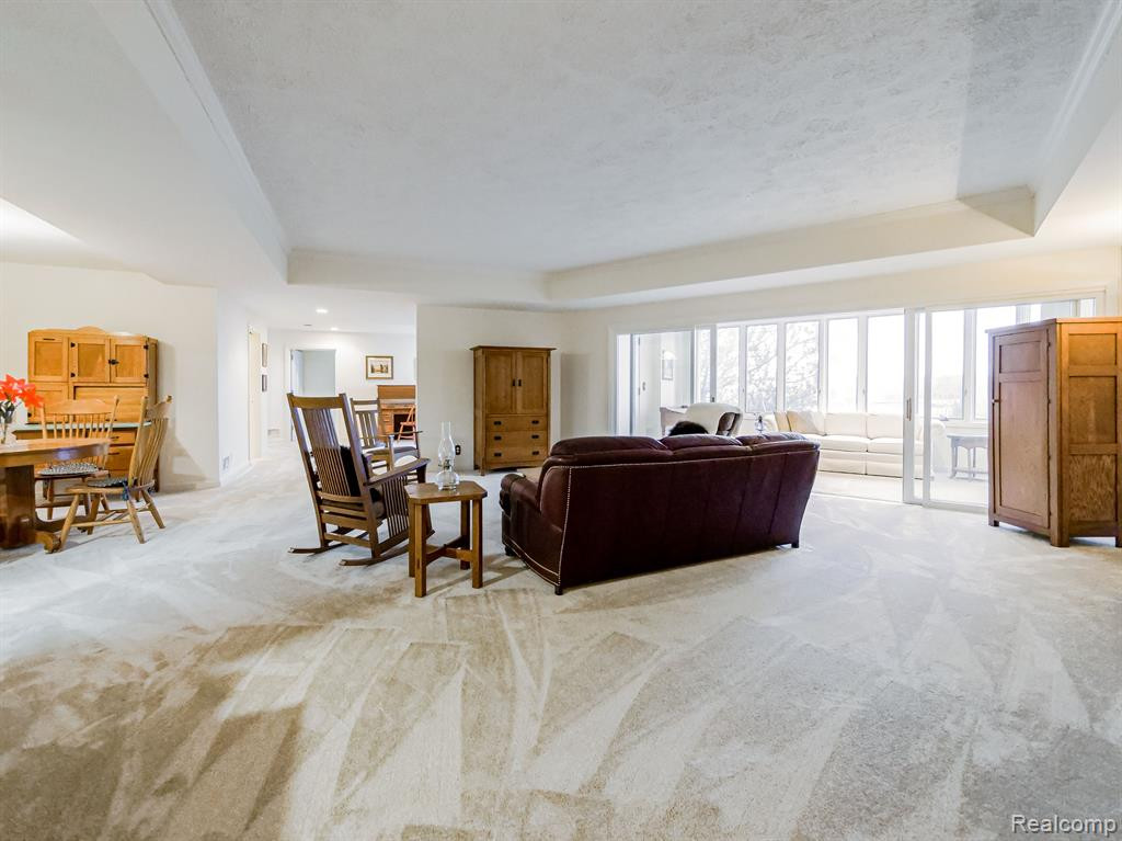 43100 12 OAKS CRESCENT Drive, 4022, Novi, MI 48377 — Photo 3