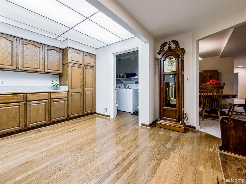 43100 12 OAKS CRESCENT Drive, 4022, Novi, MI 48377 — Photo 11
