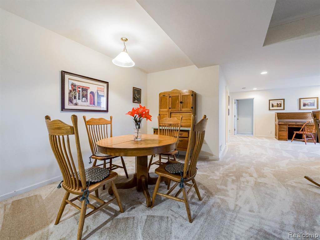 43100 12 OAKS CRESCENT Drive, 4022, Novi, MI 48377 — Photo 12