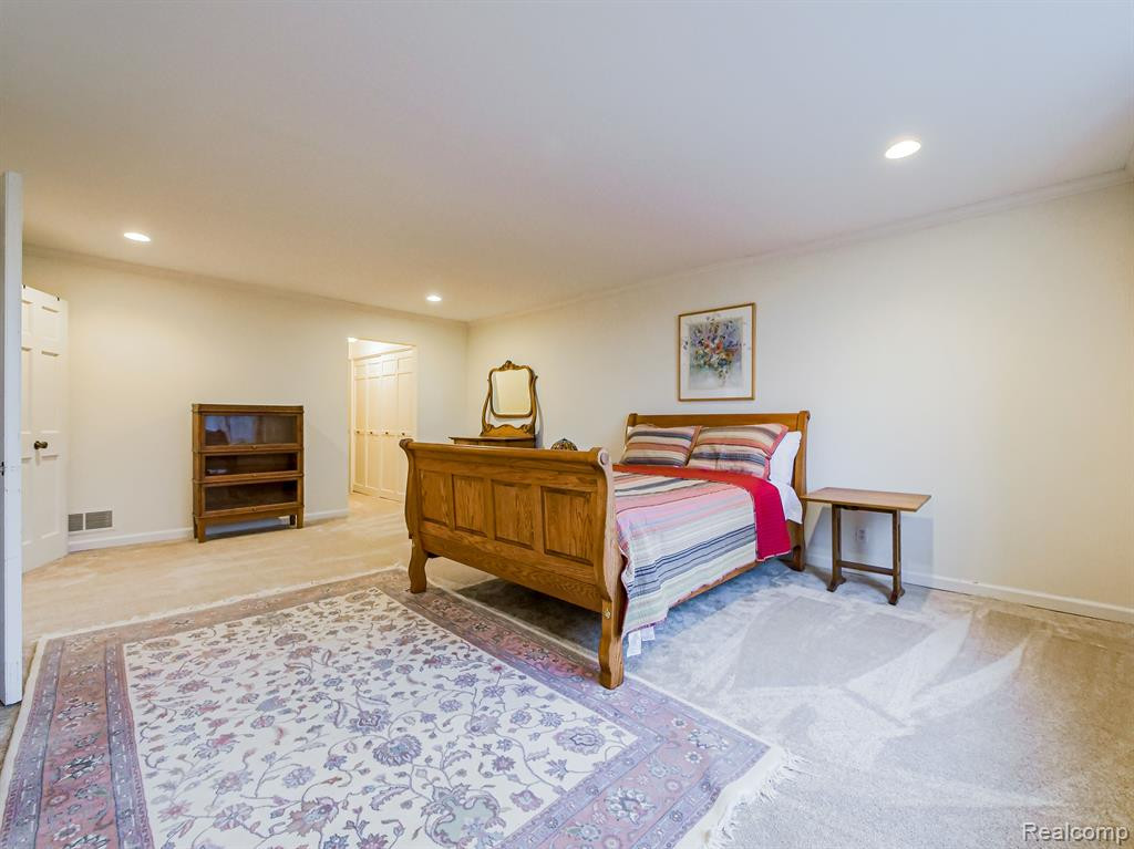 43100 12 OAKS CRESCENT Drive, 4022, Novi, MI 48377 — Photo 14