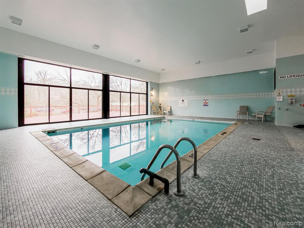 43100 12 OAKS CRESCENT Drive, 4022, Novi, MI 48377 — Photo 26