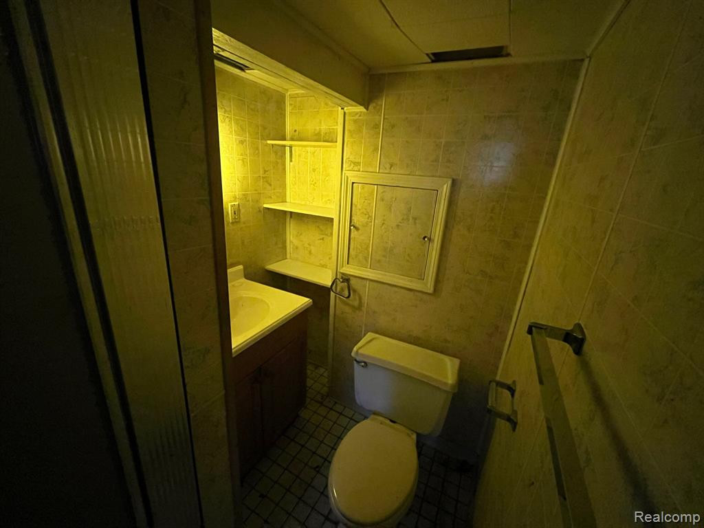 925 Barrie Avenue, Flint, MI 48507 — Photo 19