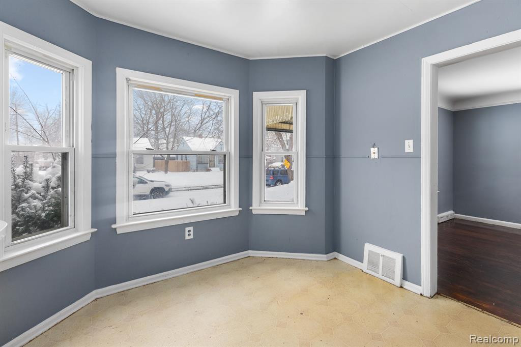 5555 FARMBROOK Street, Detroit, MI 48224 — Photo 6