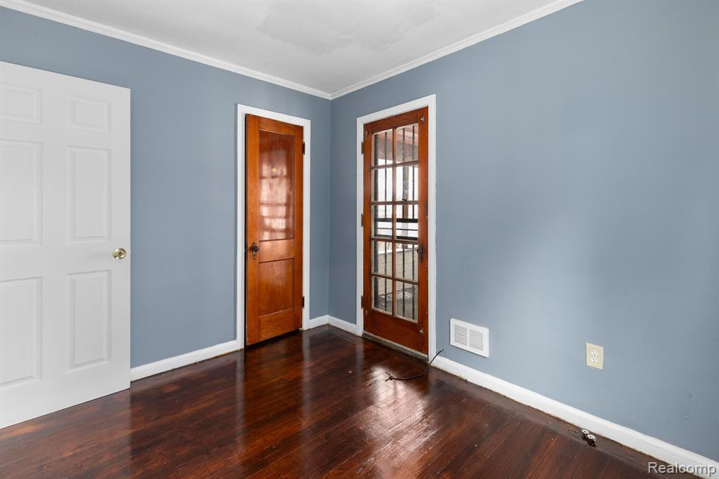 5555 FARMBROOK Street, Detroit, MI 48224 — Photo 11