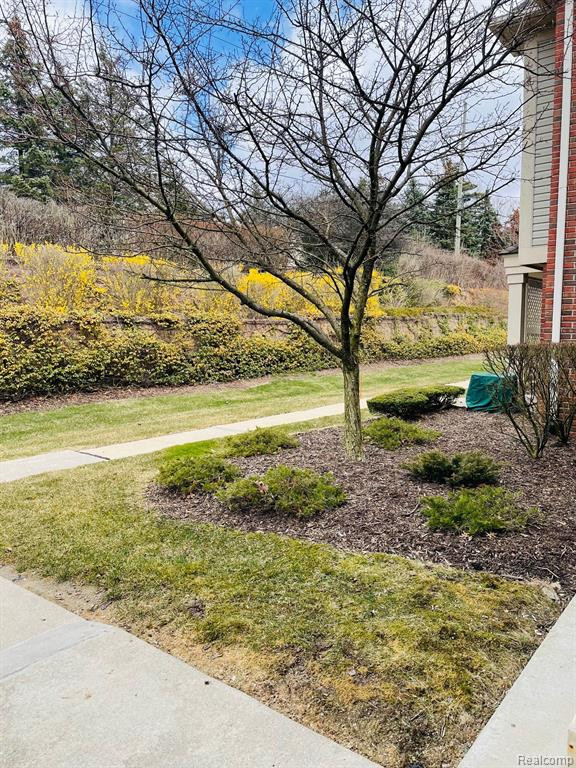 1892 FLAGSTONE Circle, 71, Rochester, MI 48307 — Photo 5