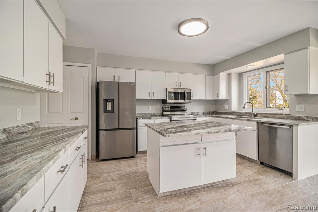 8992 QUAIL CIRCLE Court, Plymouth, MI 48170 — Photo 5
