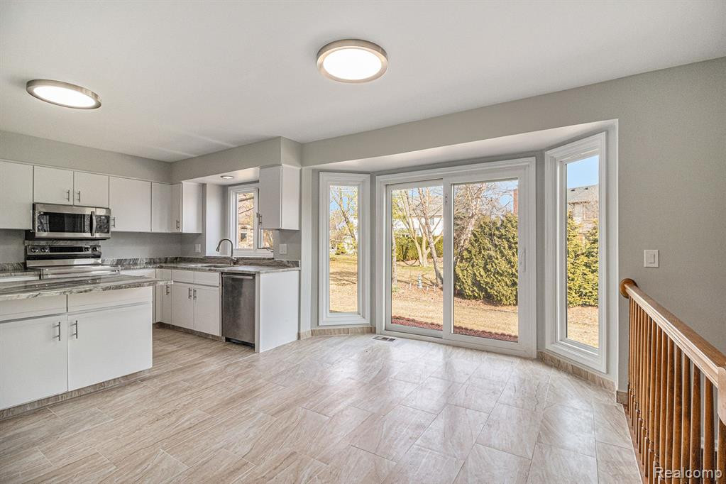 8992 QUAIL CIRCLE Court, Plymouth, MI 48170 — Photo 8