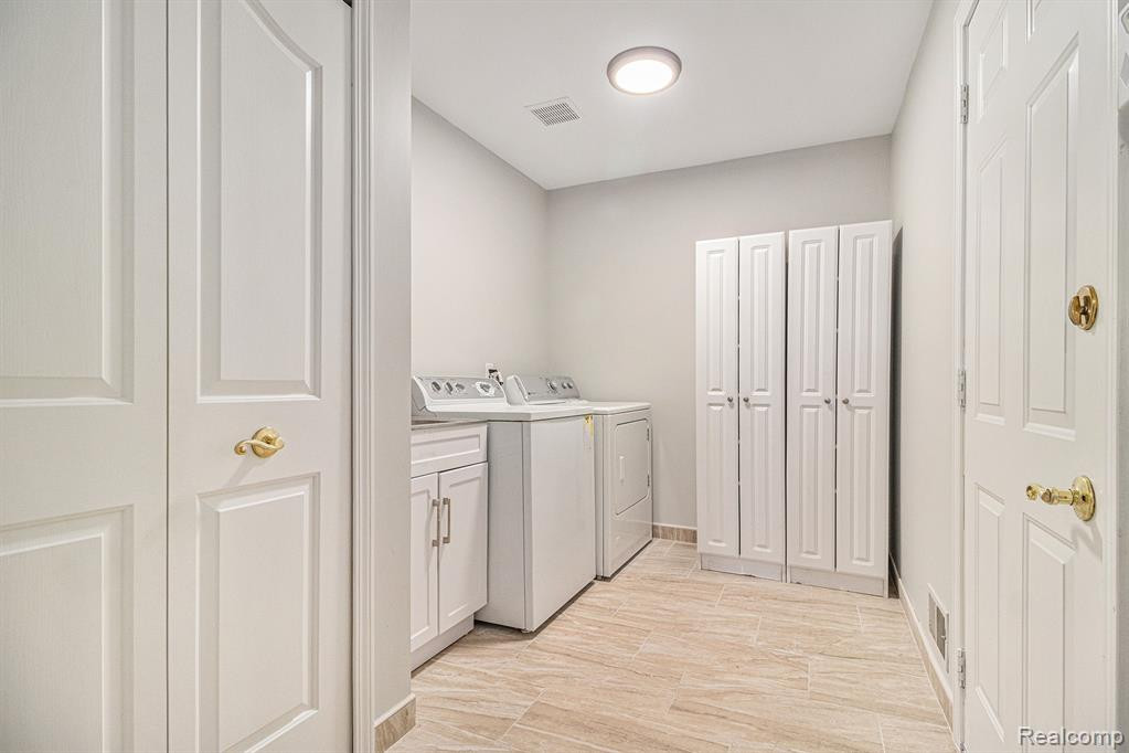8992 QUAIL CIRCLE Court, Plymouth, MI 48170 — Photo 12