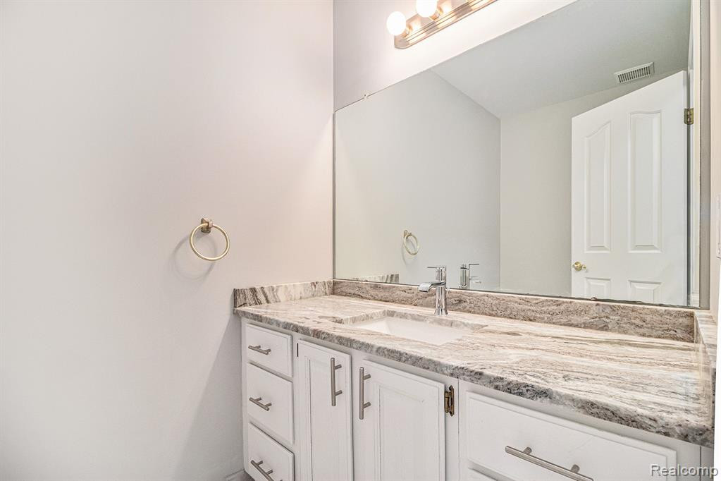8992 QUAIL CIRCLE Court, Plymouth, MI 48170 — Photo 13