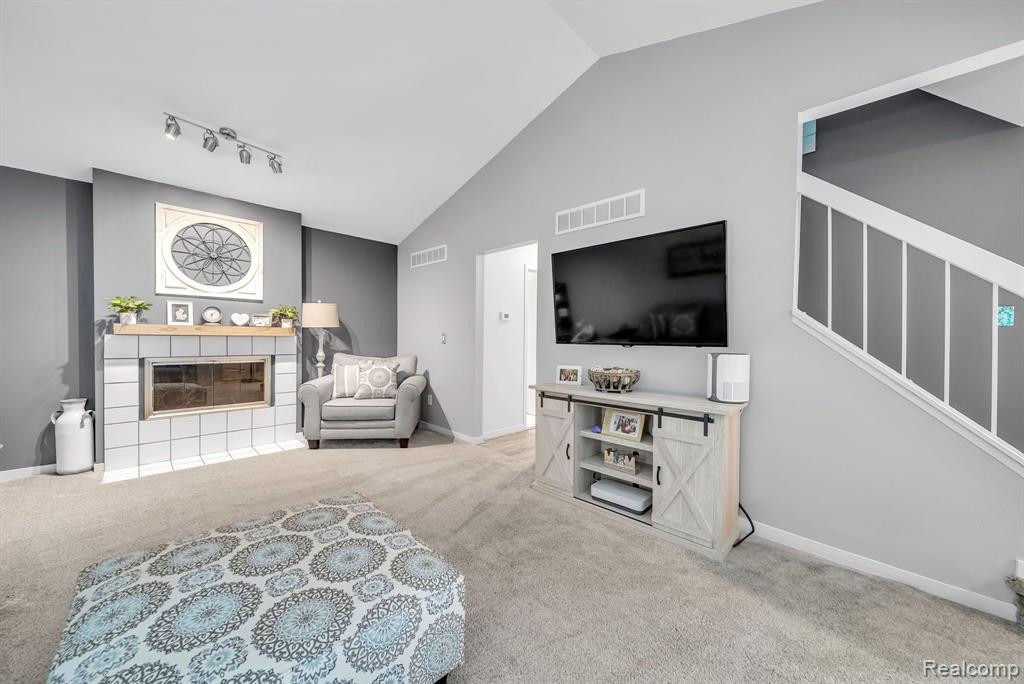 452 NICOLET Street, Unit #6, Walled Lake, MI 48390 — Photo 10