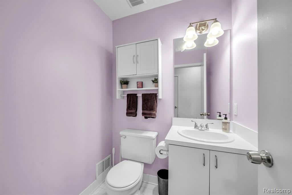 452 NICOLET Street, Unit #6, Walled Lake, MI 48390 — Photo 16