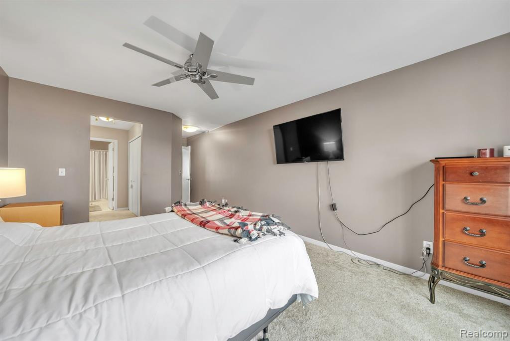452 NICOLET Street, Unit #6, Walled Lake, MI 48390 — Photo 18