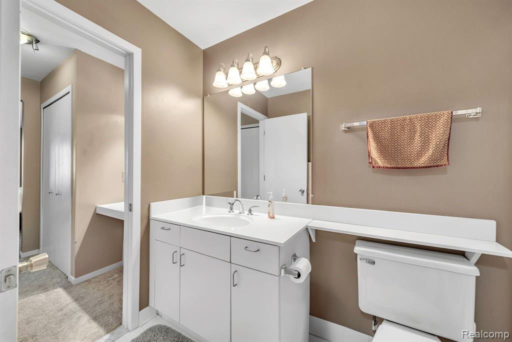 452 NICOLET Street, Unit #6, Walled Lake, MI 48390 — Photo 24