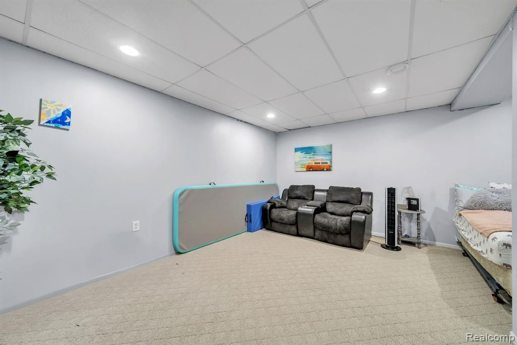 452 NICOLET Street, Unit #6, Walled Lake, MI 48390 — Photo 25