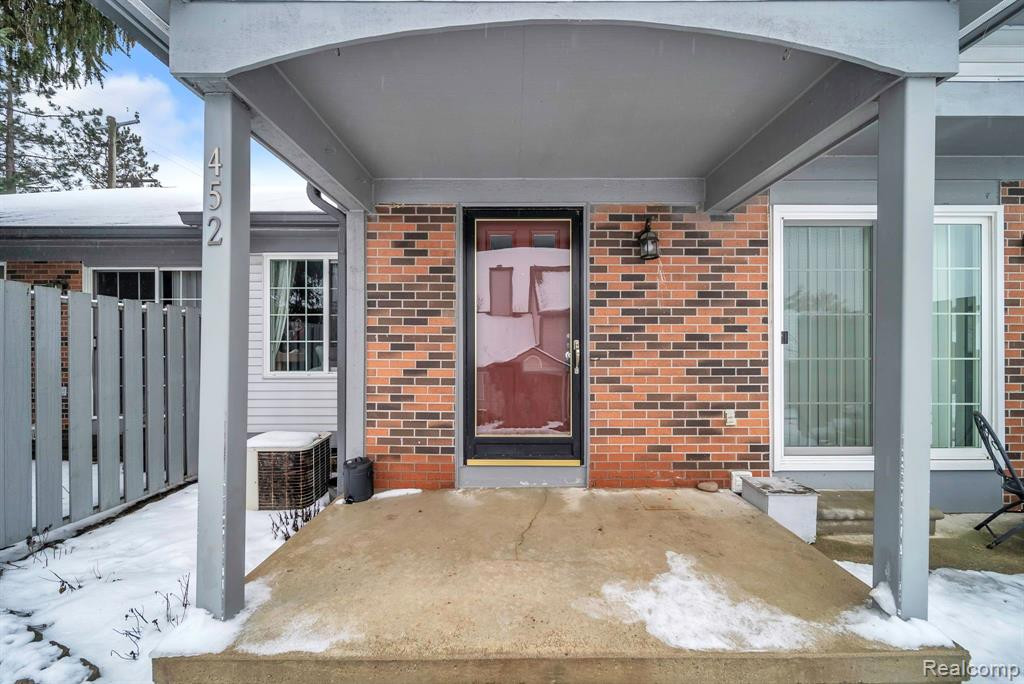 452 NICOLET Street, Unit #6, Walled Lake, MI 48390 — Photo 35
