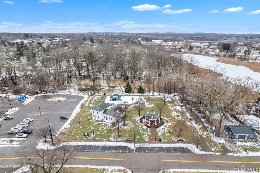 452 NICOLET Street, Unit #6, Walled Lake, MI 48390 — Photo 44